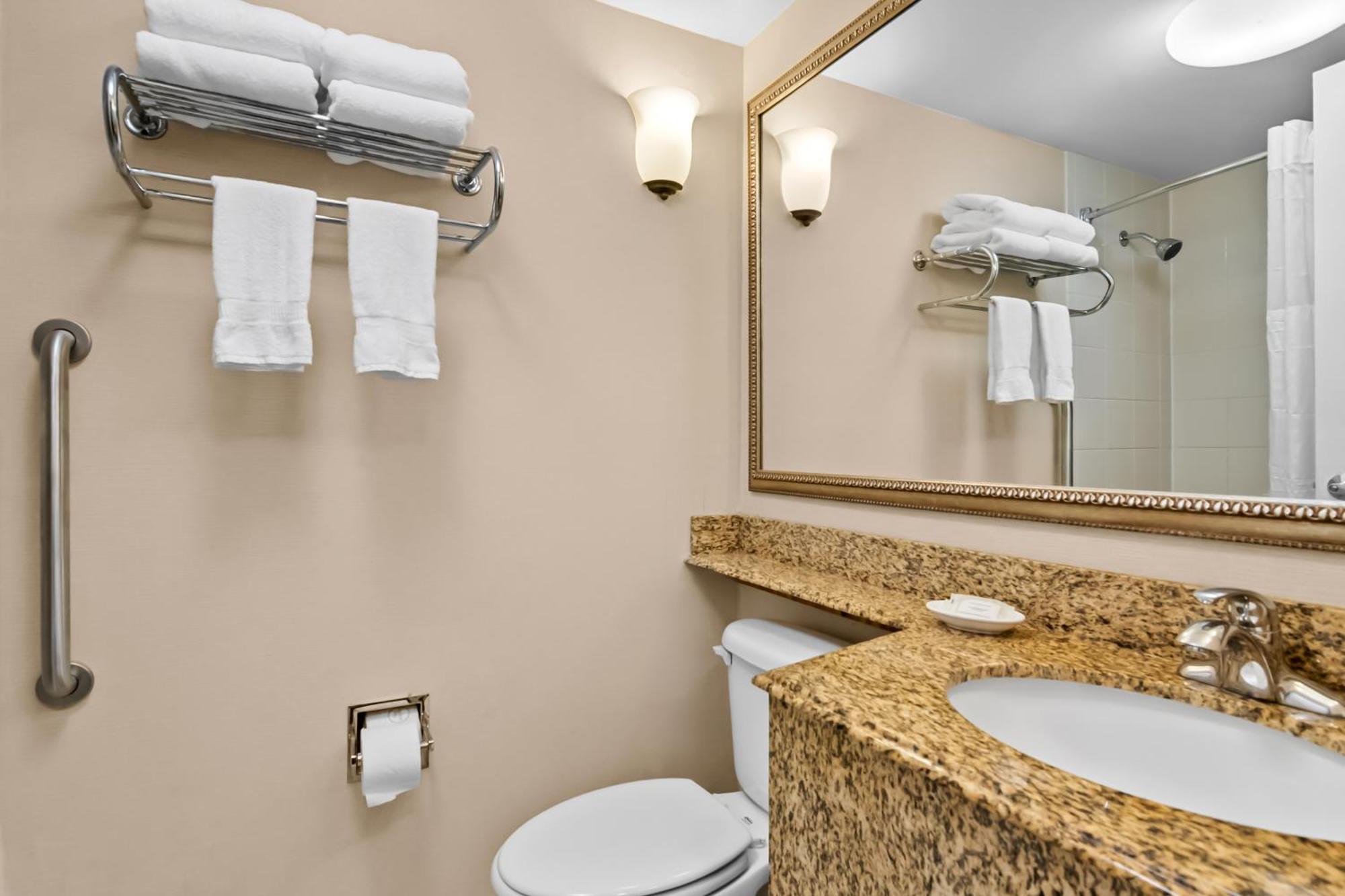 Clarion Inn North Haven Экстерьер фото